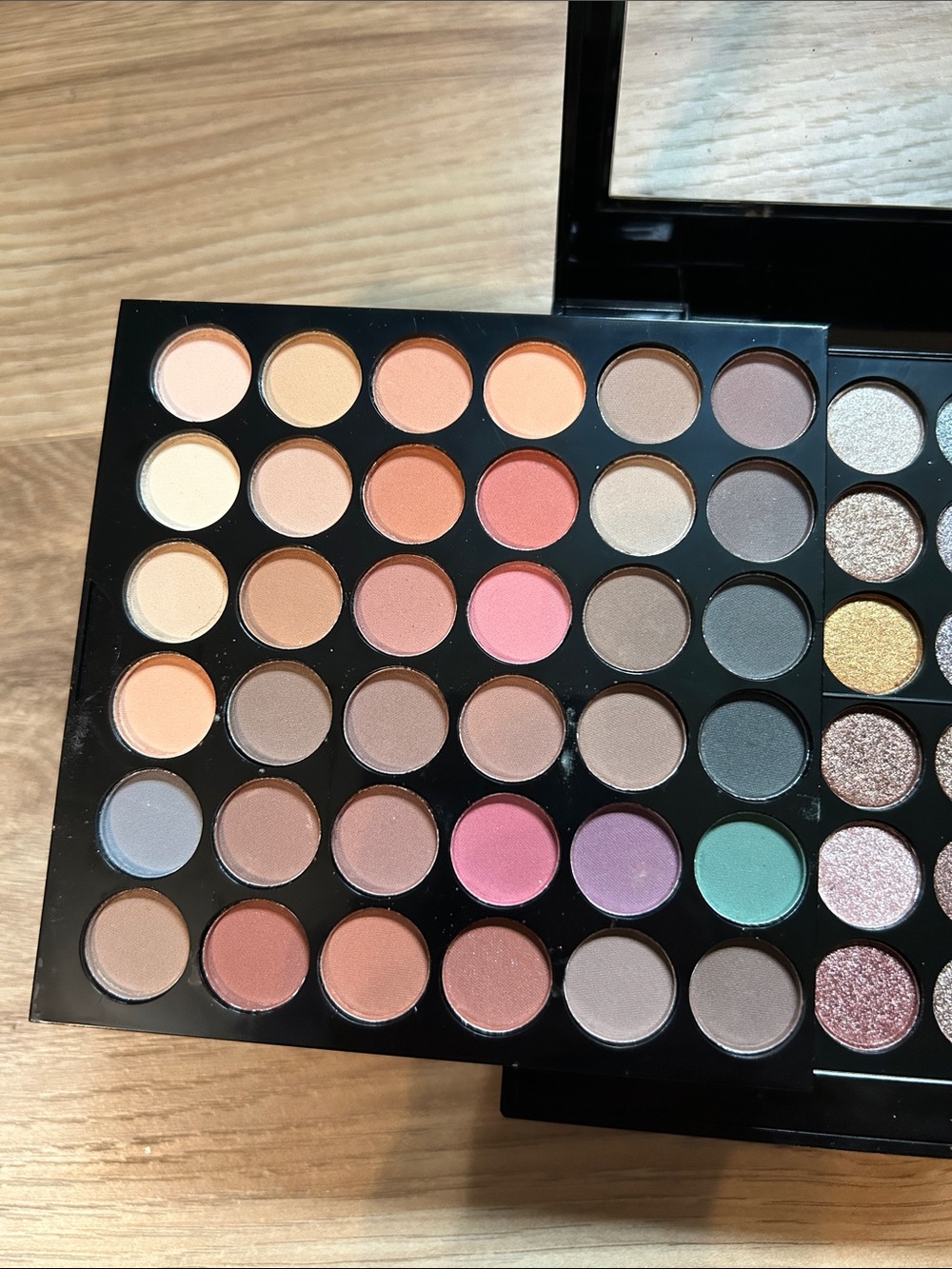 Open UNUSED Makeup Bundle - Picture 5 of 9